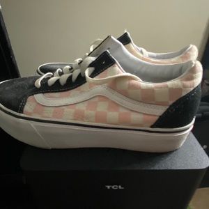 Old skool Pink checkered vans